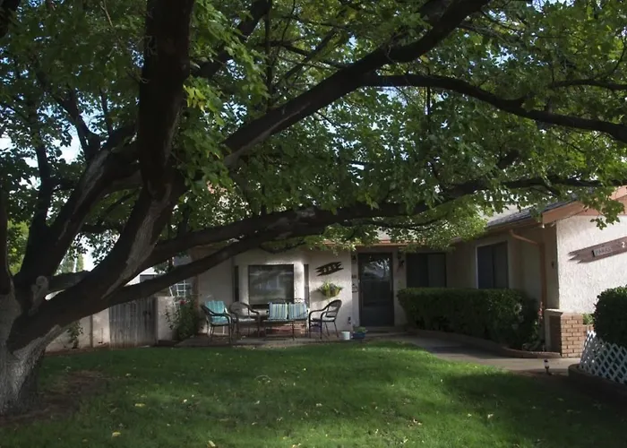 B&B only: Canyon Colors Bed And Breakfast